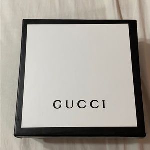 Black Gucci belt